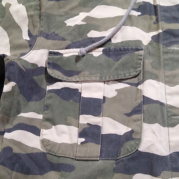 H&M Button-Up Camouflage Jacket Hoodie - Picture 2 of 10